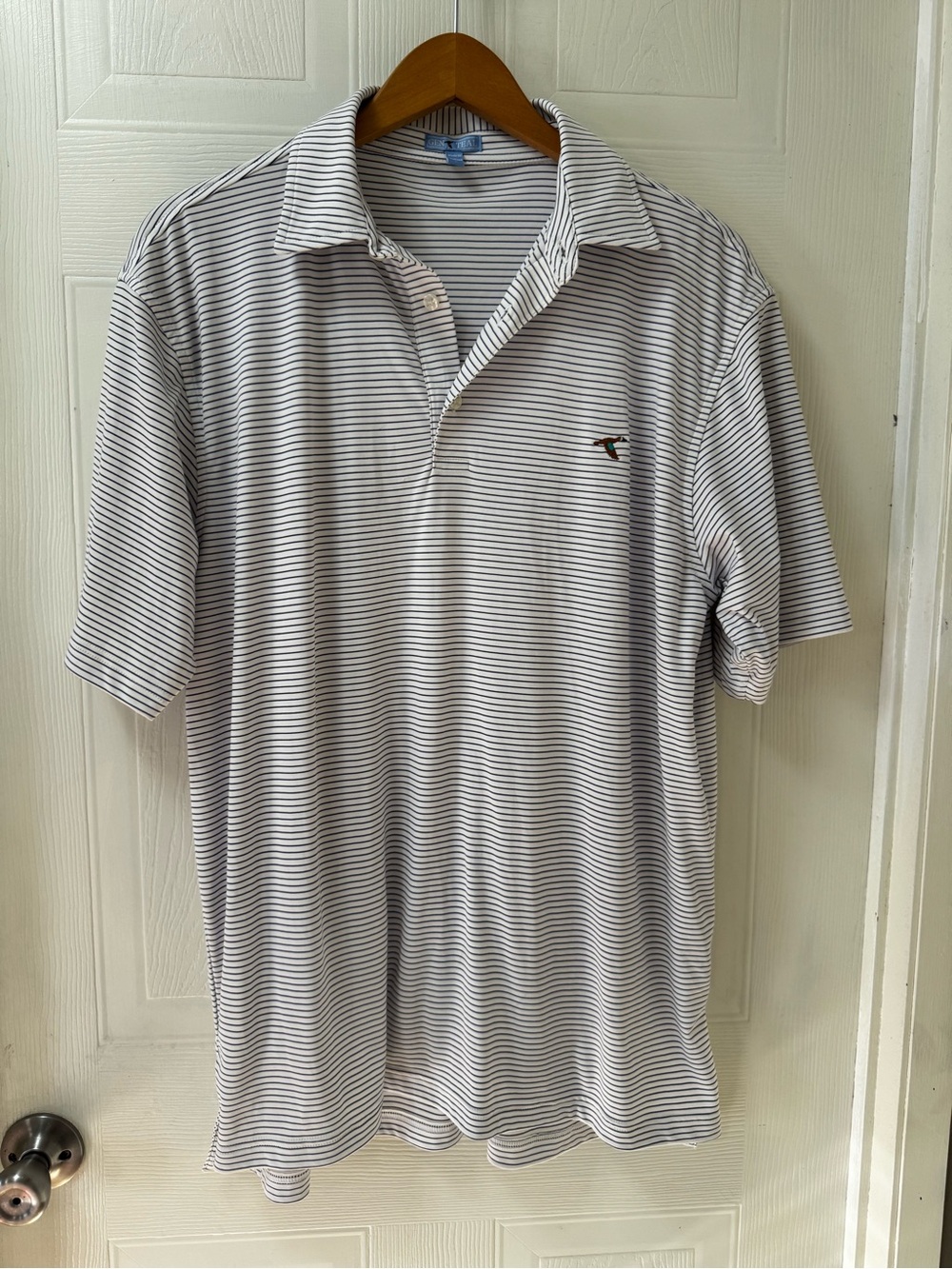 Genteal Short-Sleeve White and Navy Thin-Striped Polo Shirt